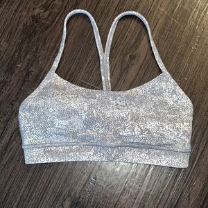 Lululemon flow y sports bra size 4